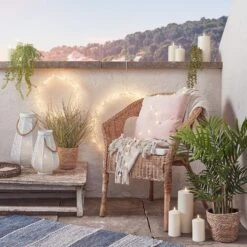 Pollensa Große Gartenlaterne Weiß Mit TruGlow® Outdoor Kerze 7 Pollensa Große Gartenlaterne Weiß Mit TruGlow® Outdoor Kerze -Geschäft Für Dekorative Beleuchtung Balkon Deko Beleuchtung Sommer Kunstpflanzen Laternen LED Kerzen LED Kreise 4 842a55f6 ef91 4b46 80f3 ce7e5ad9f964