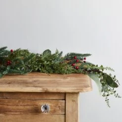 2m Weihnachtsgirlande Mit Roten Beeren