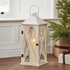 Folkestone Große Holzlaterne Weiß Mit TruGlow® LED Kerze
