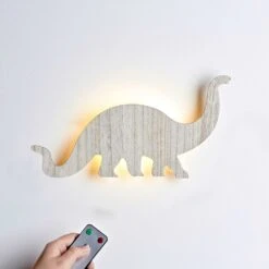 Holz Wandlampe Dinosaurier Diplodocus -Geschäft Für Dekorative Beleuchtung LL20004 Holz Wandlampe Diplodocus Fernbedienung