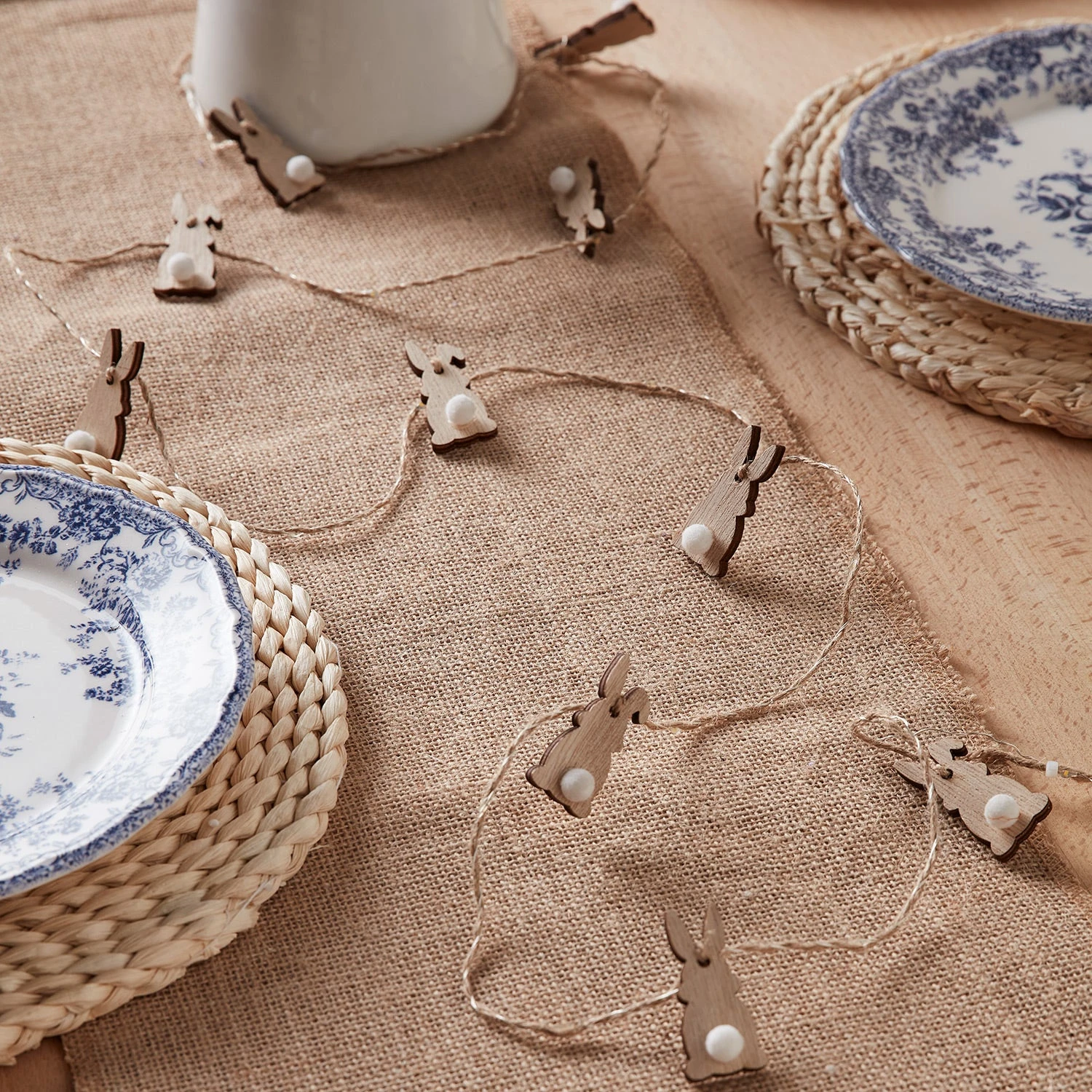 20er LED Lichterkette Hasen Aus Holz 6 20er LED Lichterkette Hasen Aus Holz – Bild 4