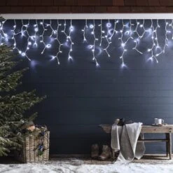 Pro Connect 38m 1900er LED Eiszapfen Lichterkette Weiß Koppelbar Weißes Kabel -Geschäft Für Dekorative Beleuchtung PR100WW 100 White LED Connectable Icicle Lights Christmas P2 ce0874f2 35e9 48af 8f47 ad438bd31274